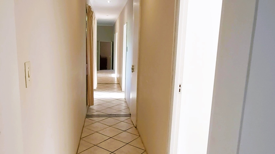 10 Bedroom Property for Sale in Montclair Western Cape